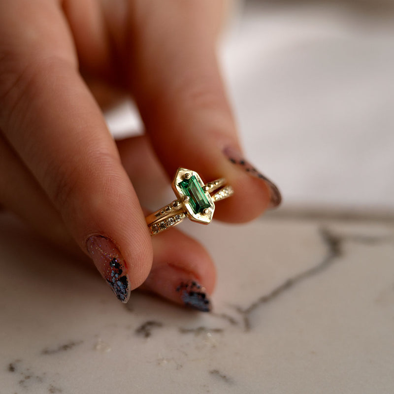Deco Emerald temple Ring5 with open claw stacking ring 