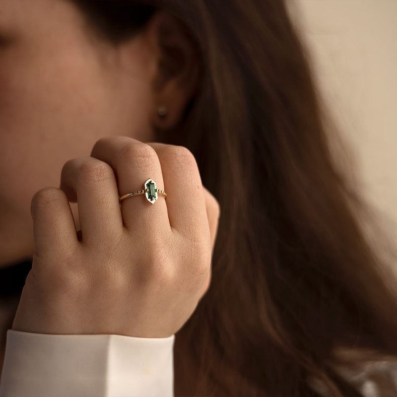 Deco Emerald temple Ring4 on a hand with a girl 